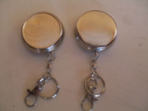 Porta Comprimidos De Metal Com Chaveiro
